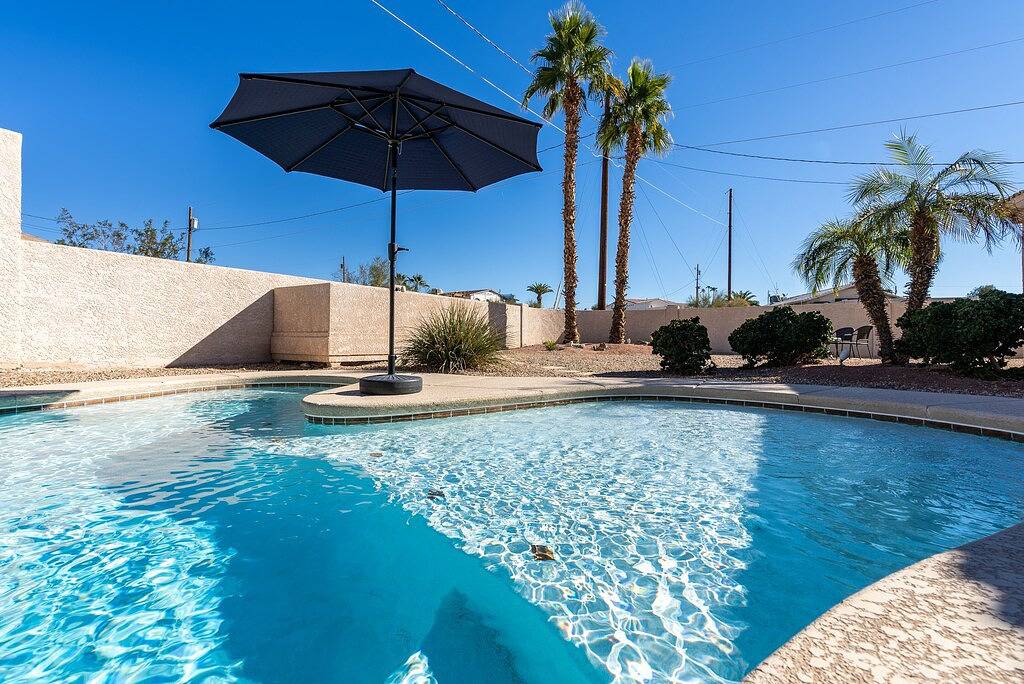 Free Heated Pool!! \" Tiki Ranch \" weekly discounts in Lake Havasu City, Mohave County