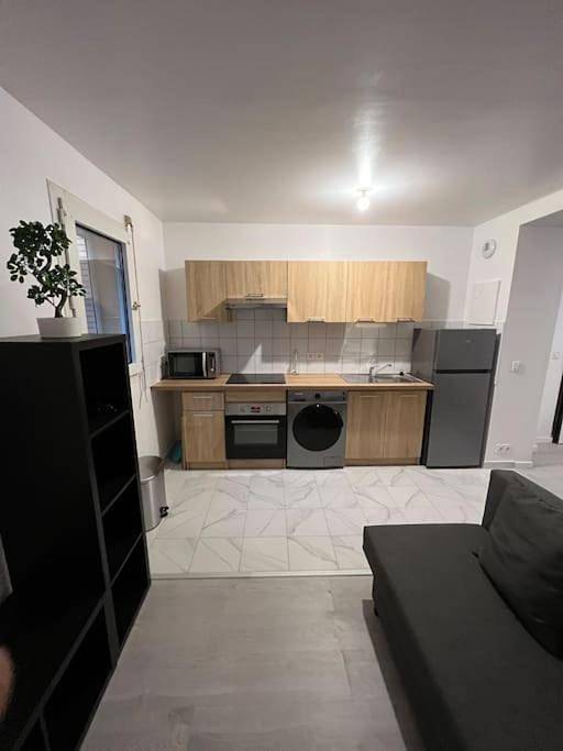 Gîte pour 5 personnes, avec terrasse à Dammarie-les-Lys