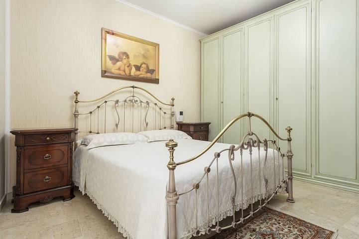 Magnifica villa per 6 persone con A/C, WIFI, TV e balcone in Partinico, Provincia di Palermo