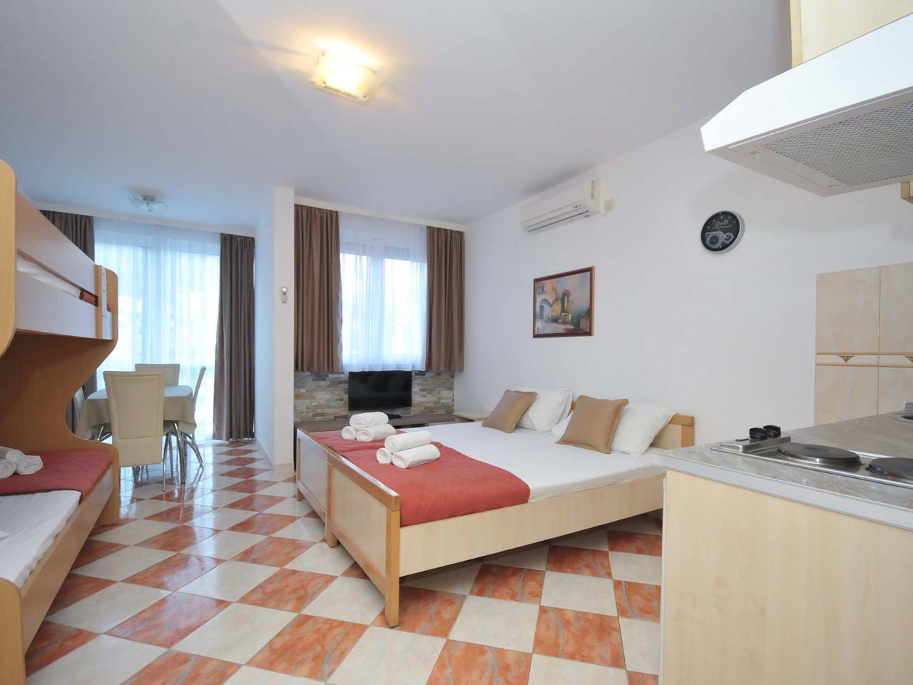 Apartamento entero, Charmante Wohnung in Centar mit französischem Balkon in Budva, Municipio de Budva