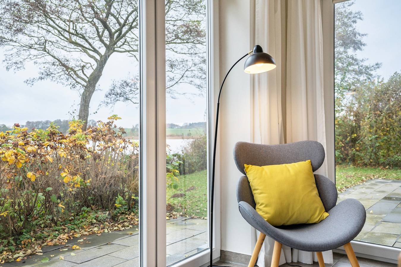 Ferienhaus 'Weidenuferhaus' mit Meerblick, privater Terrasse und Wlan in Kosel, Rendsburg-Eckernförde