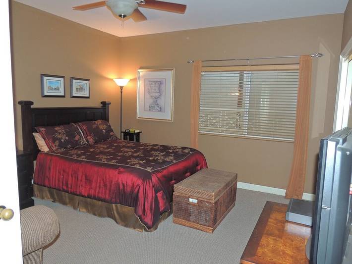 Vacation rental for 6 people, with hot tub and balcony in Huntington Beach