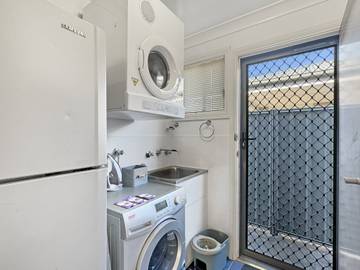 Holiday Rental for 8 People in Broulee, New South Wales, Photo 4