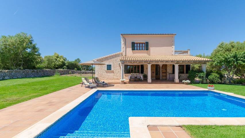 Finca für 6 Personen, mit Garten und Pool in Lloret de Vistalegre