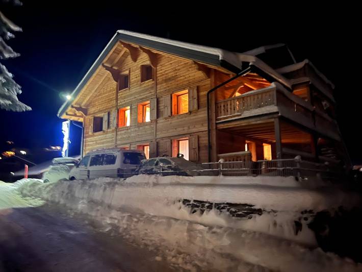 Gîte pour 8 personnes, avec jardin dans Morgins - 2
