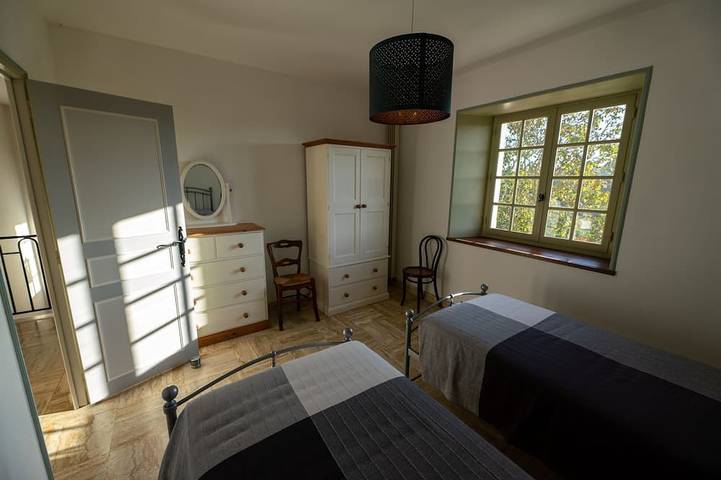 Location de vacances pour 6 personnes, avec jardin et piscine à Avon-les-Roches - 3