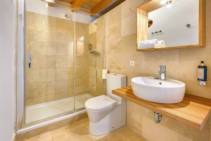 Entire apartment, Urban Suites 2 Palma Standard by PriorityVillas in Palma Old Town, Palma