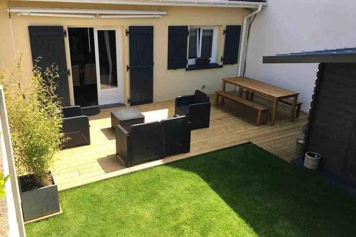Gîte pour 5 personnes, avec jardin à Buire-le-Sec