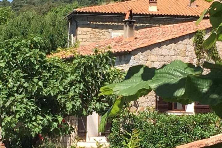 Gîte pour 4 personnes, avec jardin et terrasse à Vero