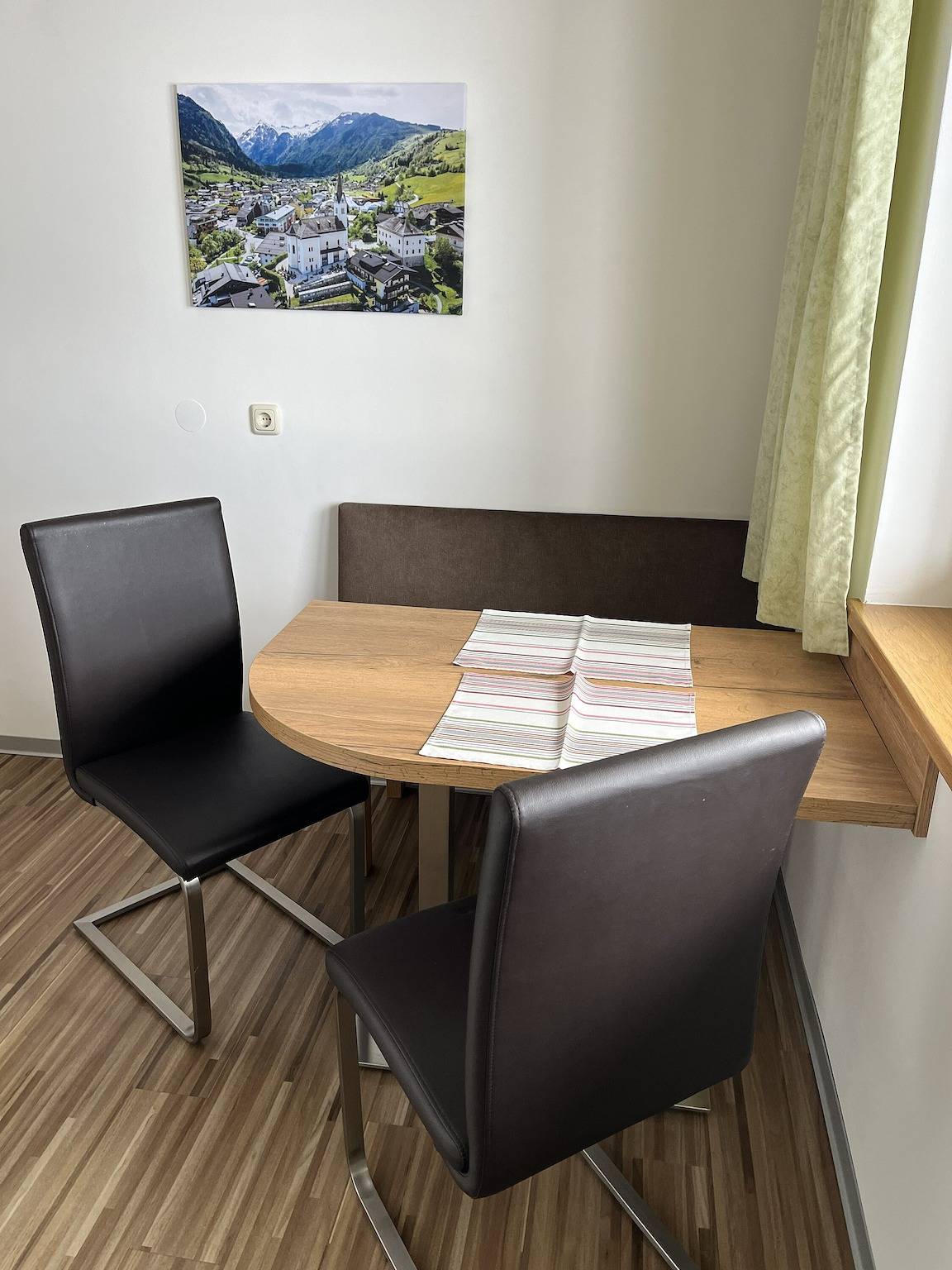 Geheel appartement, Appartement 16 – Haus Voglreiter met bergzicht, gemeenschappelijke tuin en wifi in Kaprun, Pinzgau
