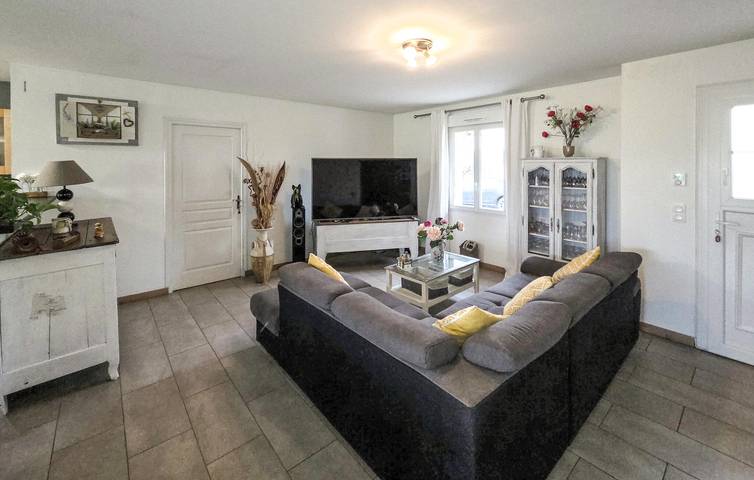 Ferienhaus für 8 Personen mit Pool in Montgivray, La Châtre und Umgebung