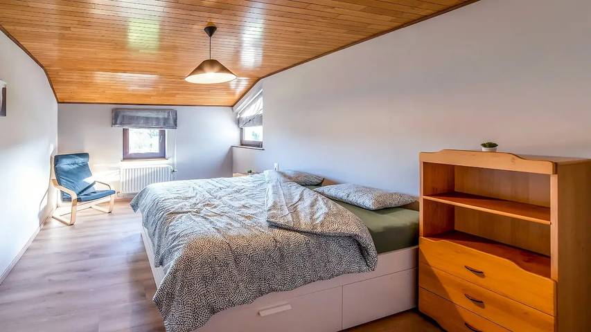 Location de vacances pour 7 personnes, avec jardin à Léglise - 4