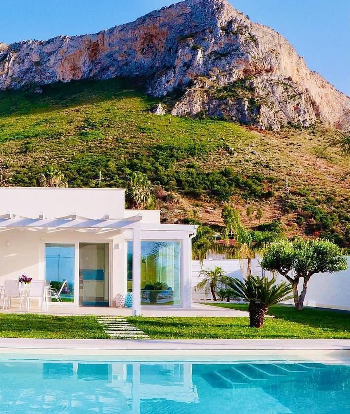 Villa per 5 persone, con Terrazza e Giardino nonché Piscina e Panorama a Terrasini