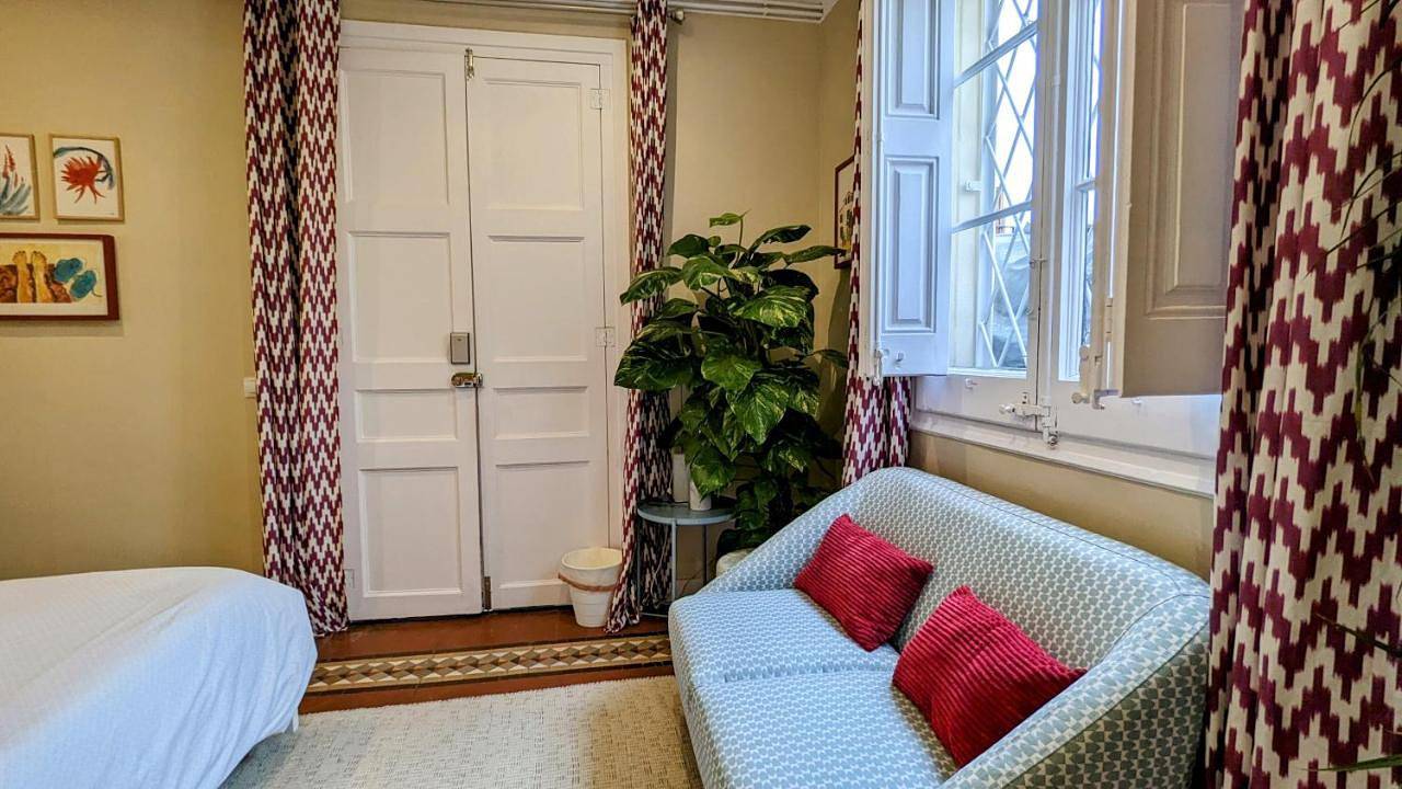 Double Room with Private Bathroom in Barcelona Centre, Barcellona