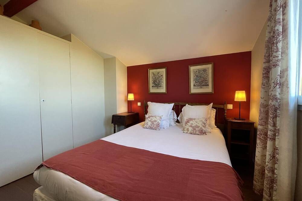 Mendia - Saint-Pierre-D'Irube in Saint-Pierre-d'Irube, Bayonne region