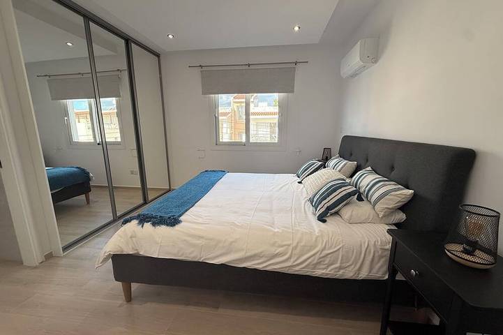 Ganze Wohnung, Seaview Top floor 3 bedroom apartment in Paphos, Südzypern