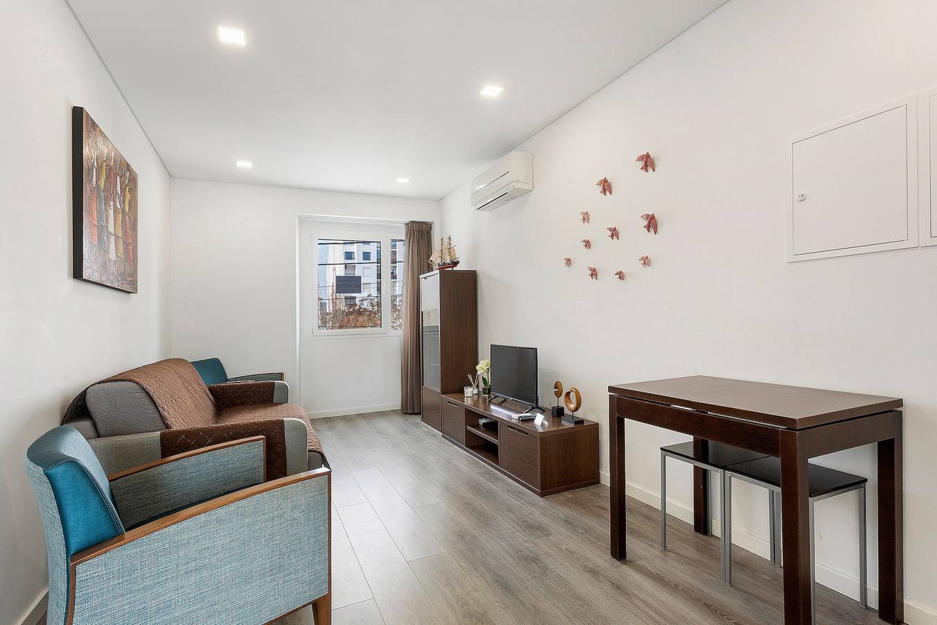 Ganze Wohnung, Apartment 'Casa Dos Terraços T2 1º' mit Balkon, Wlan und Klimaanlage in Praia de São Martinho do Porto, São Martinho do Porto