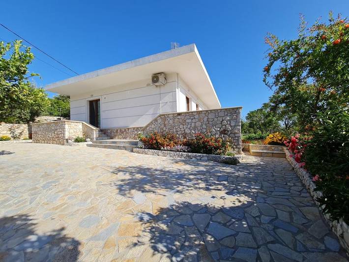 B&b per 4 persone, con Balcone e Terrazza nonché Giardino e Panorama a Ksamil