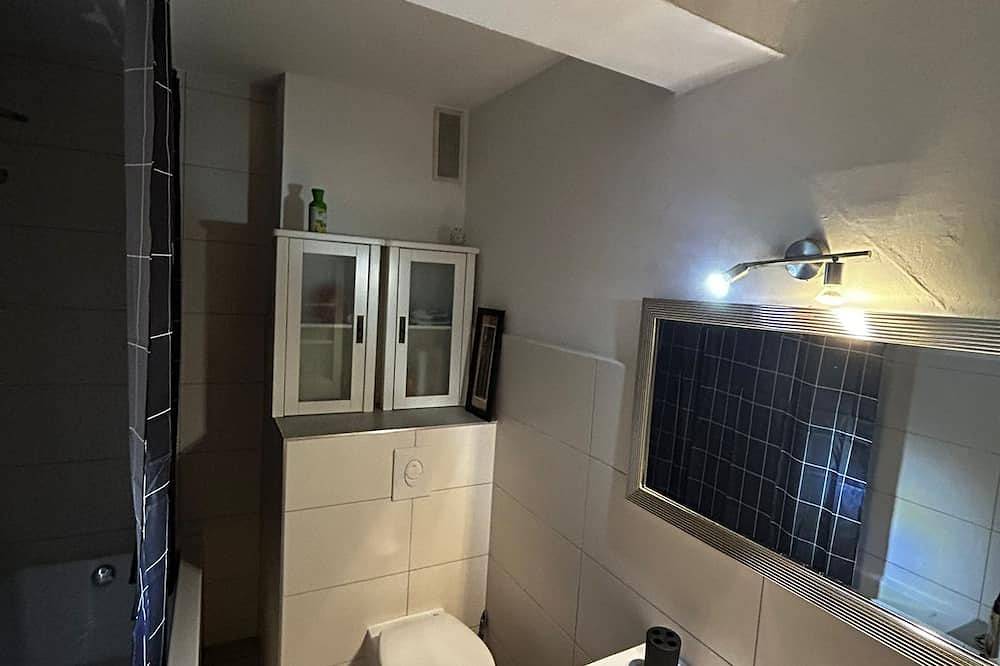 Geheel appartement, Quiet apartment 4 min from the cathedral with office and balcony in Nippes (Köln), Keulen