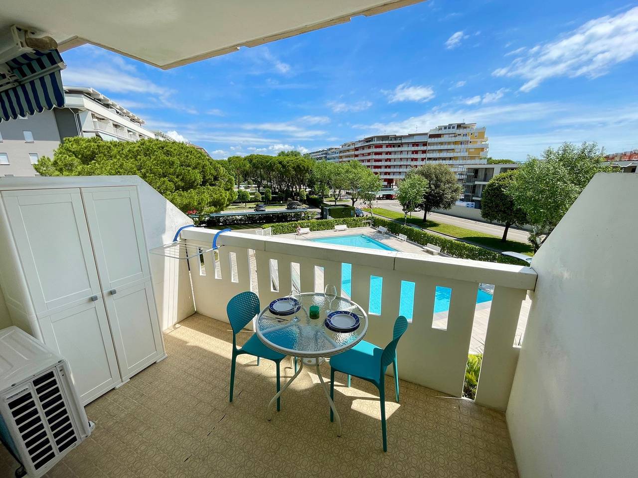 Ganzes Studio, Studio mit Poolblick 240 m vom Meer entfernt in Porto Santa Margherita, Caorle