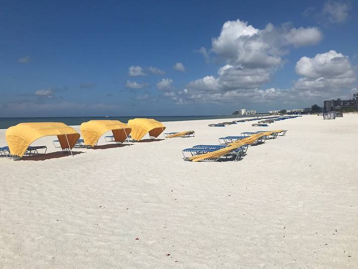 Vacation rental for 6 people, with hot tub and pool as well as balcony in St. Petersburg (FL)