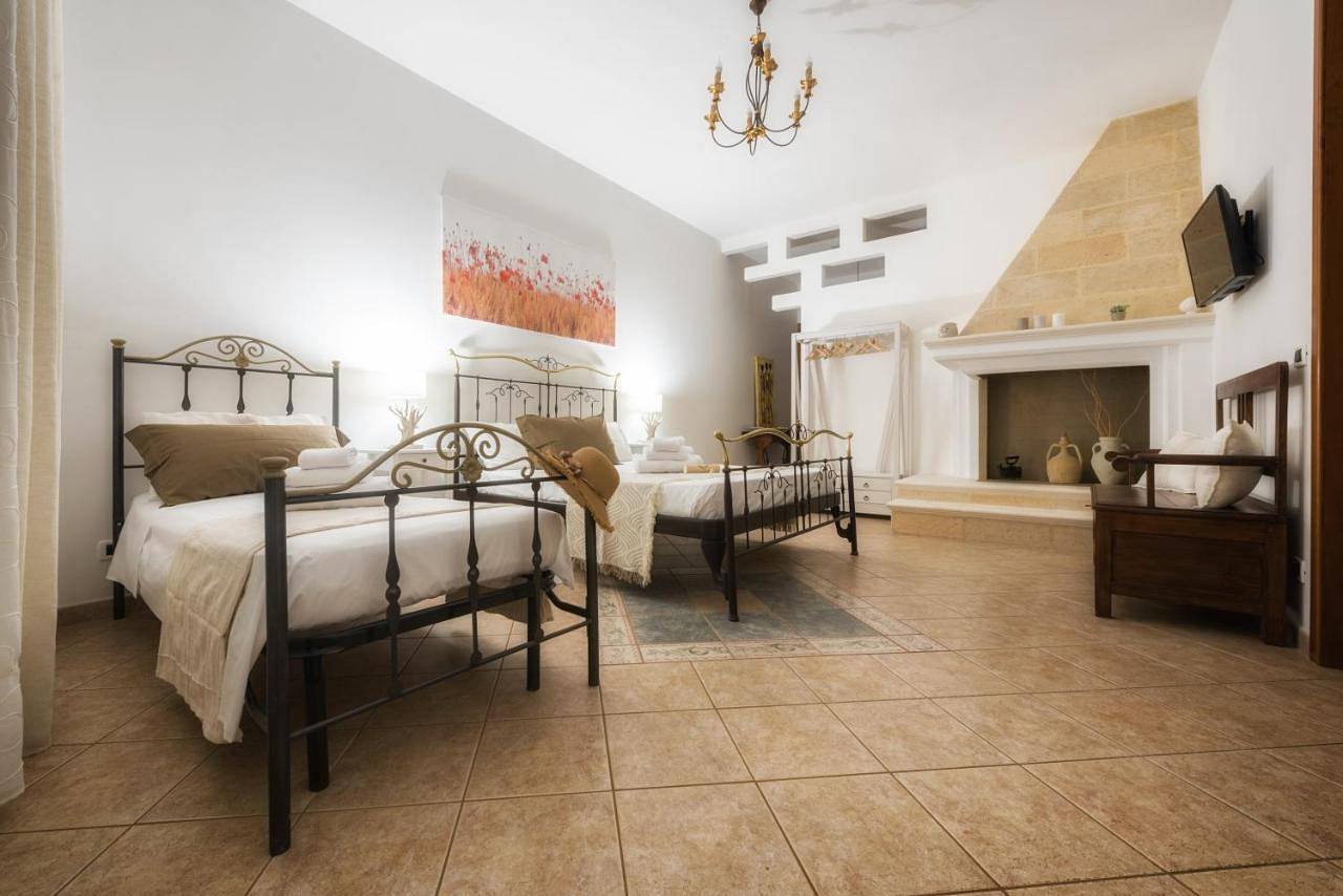 Two-Bedroom Suite in Maruggio, Golfo di Taranto