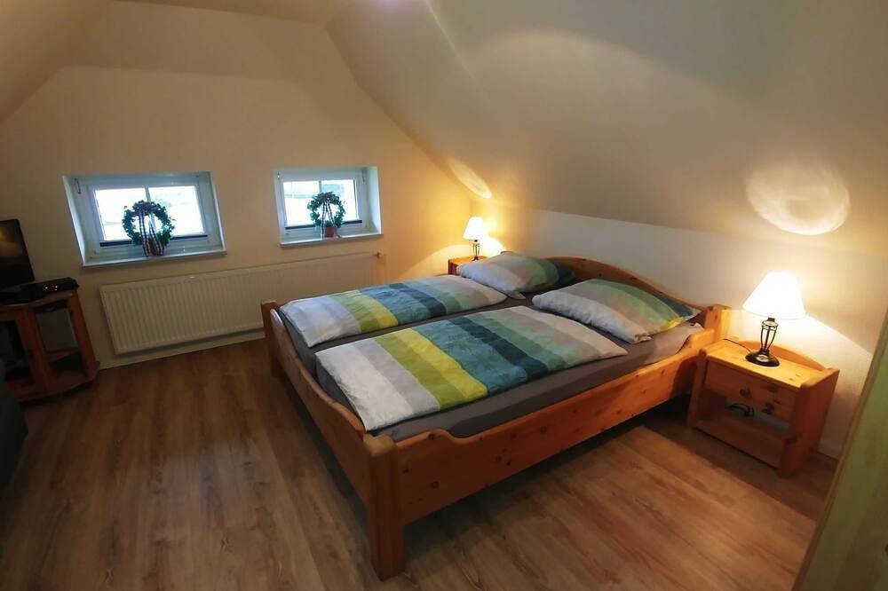 Traumhaftes Ferienhaus Friesenkate Reumann - Friesenkate Reumann in Friedrichskoog-Spitze, Friedrichskoog