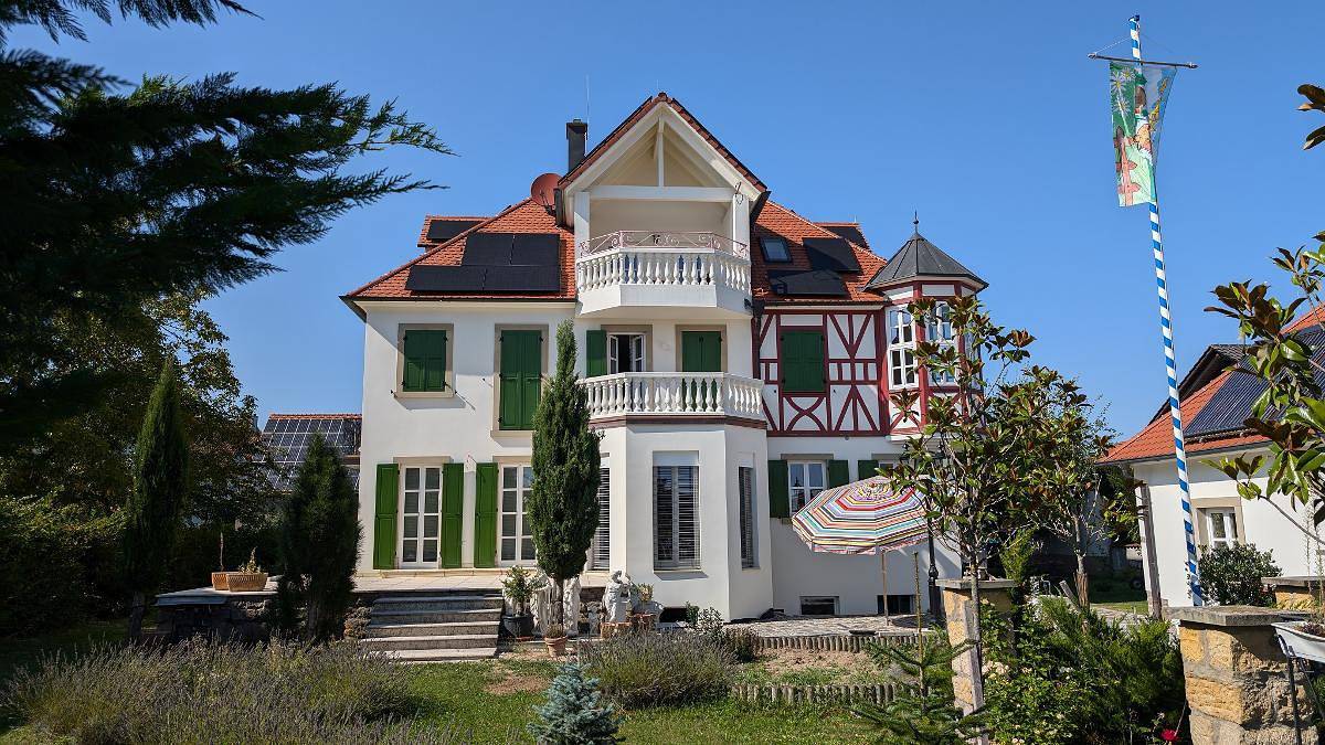 Ganze Wohnung, Villa Scheckenbach - Doppelzimmer Standard mit kostenfreiem Wlan in Sommerach, Fränkisches Weinland