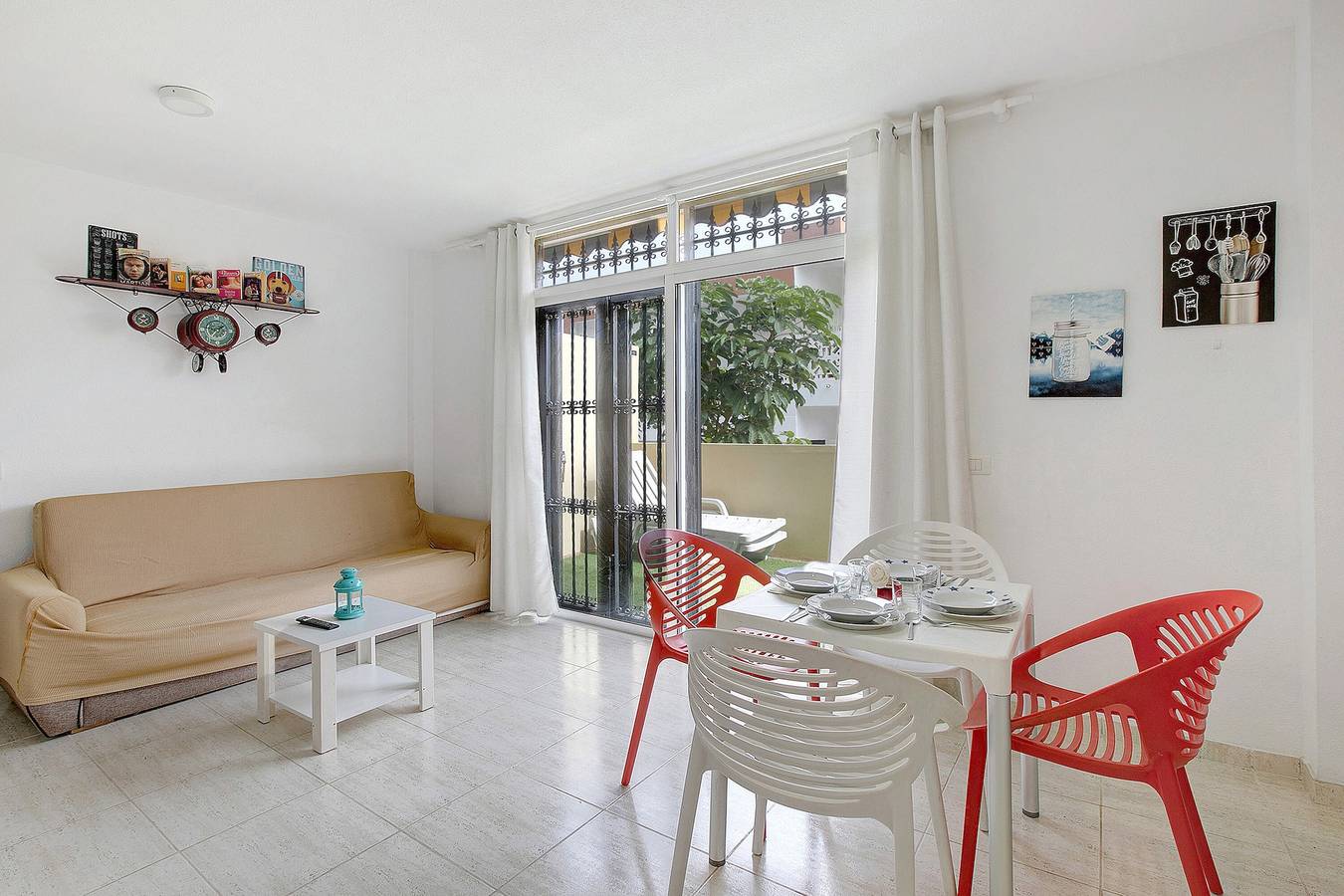 Alojamiento vacacional 'Apartamento Caletillas Alan' con piscinas compartidas, terraza y Wi-Fi in Arigoña, Las Caletillas