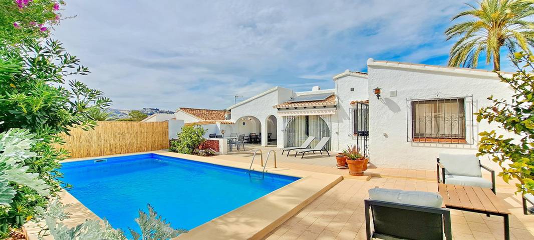 Casa rural para 5 personas, con piscina además de jardín y terraza, Familias con niños en Teulada