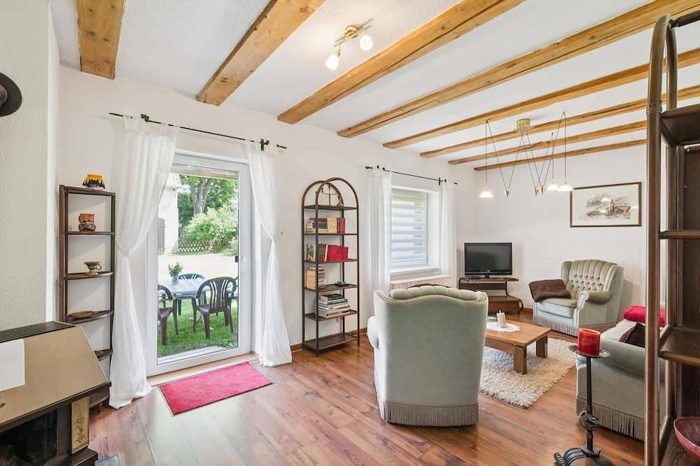 Ganze Wohnung, Geräumige Ferienwohnung im Harz mit Garten in Thale, Harzvorland