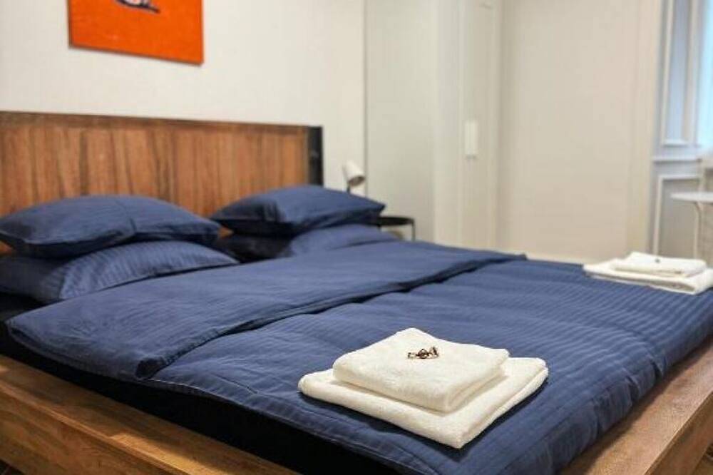 Ganze Wohnung, Tas24ch Travel : Doppelzimmer mit Gemeinschaftsbad in St. Gallen, Bodensee (Schweiz)