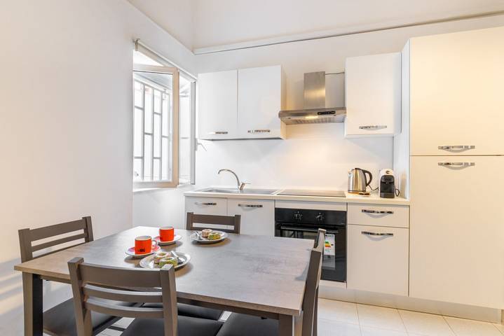 Ganze Wohnung, Ferienwohnung für 3 Personen mit Balkon/Terrasse in Bari, Bari Provinz