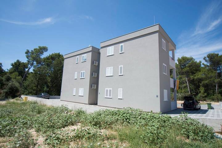 Ferienwohnung für 4 Personen, mit Balkon/Terrasse in Pakostane - 2