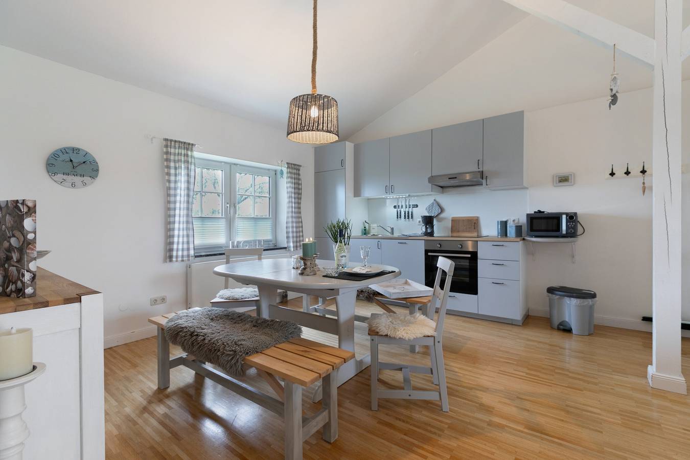 Ganze Wohnung, Ferienwohnung Marschblick" mit privater Terrasse, Gemeinschaftsgarten und Wi-Fi in Reußenköge, Nordseeküste