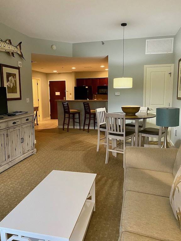 Vacation rental for 4 people, with hot tub and balcony in Sandestin