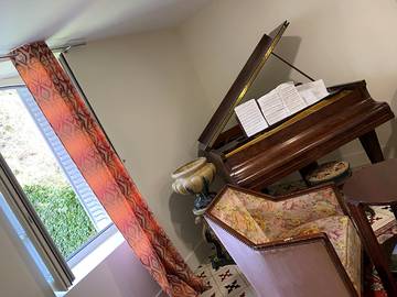 Gîte pour 2 personnes, avec jardin et terrasse, animaux acceptés à Châtel-Guyon