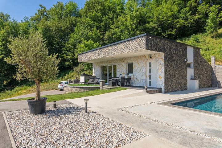 Ferieudlejning for 4 personer, med Terrasse og Pool samt Sauna i Slovenien