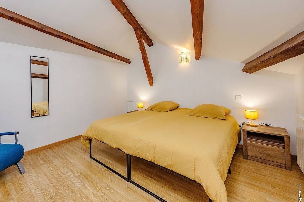 Entire apartment, L'échappée Gaillacoise - Hypercentre - Gaillac in Gaillac, Albi region