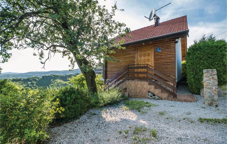 Dom dla 4 osób, z Jacuzzi i Taras oraz Ogród i Widok w Zagrzeb i okolice