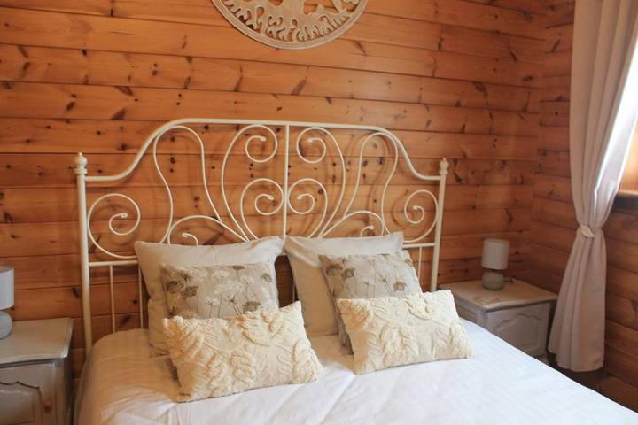 Gîte pour 2 personnes, avec vue et terrasse, animaux acceptés dans Cherain