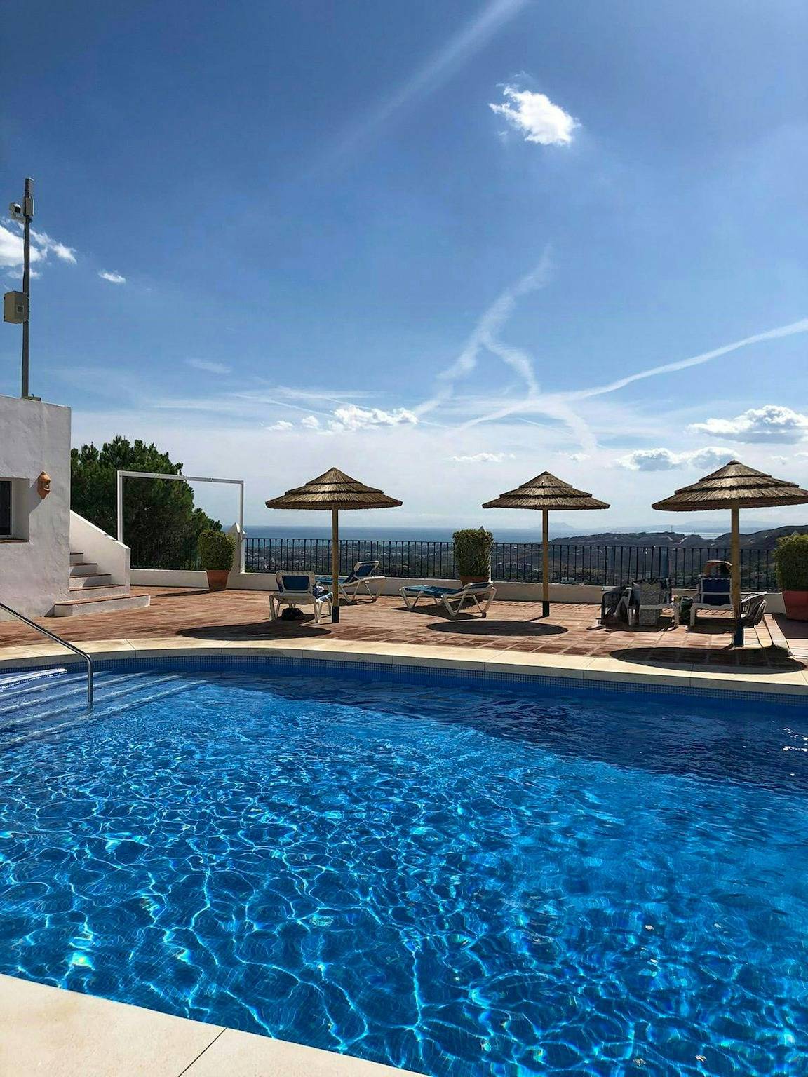 Apartamento entero, Apartamento con vistas al mar a 10 min de Marbella in El Castillo de la Heredia, Benahavís