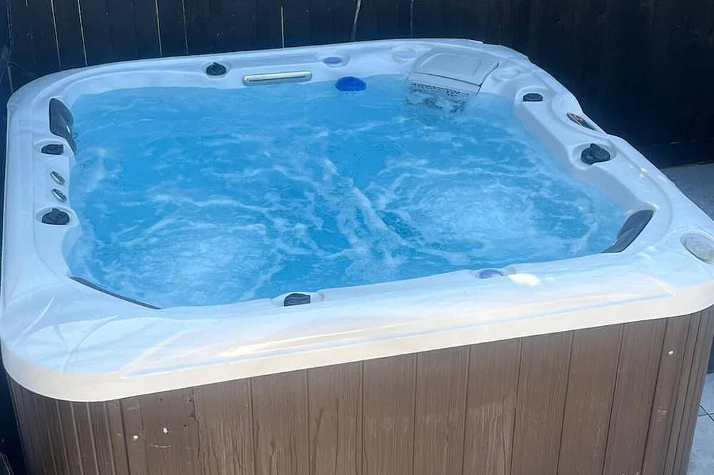Luxury Long-stay House in Central Cardiff with Hot Tub in Cardiff, Région de Cardiff