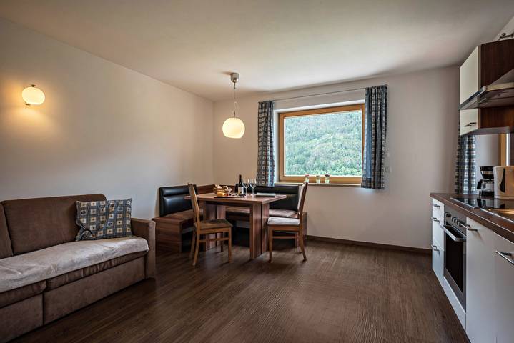 Entire apartment, Apartment "Toni Stefan" with Mountain View, Shared Sauna, Wi-Fi & Private Terrace in Schrambach, Feldthurns