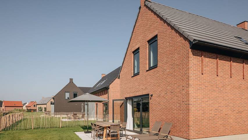 Vakantiehuis voor 6 personen, with terras and sauna as well as tuin and zwembad in Wolphaartsdijk
