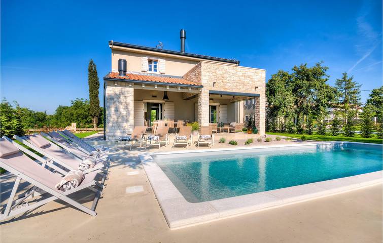 Ferienhaus für 8 Personen, mit Garten