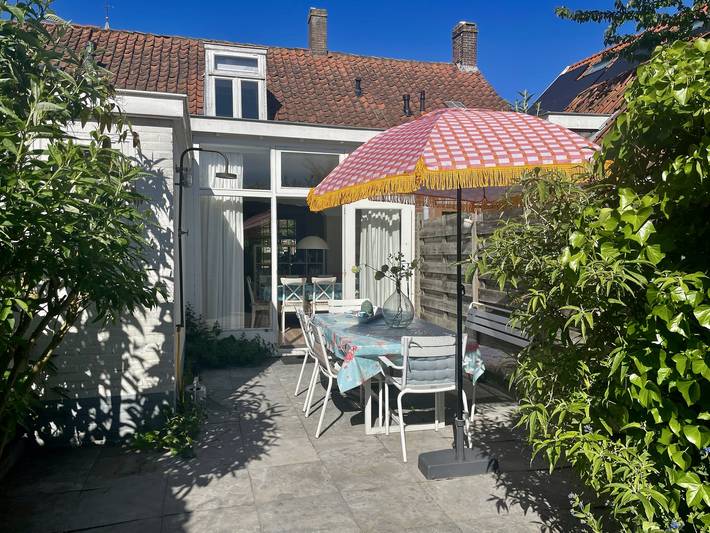 Glamping voor 6 personen, met terras en balkon/terras in Walcheren