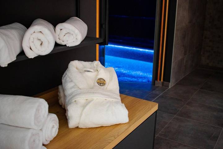 Hôtel pour 4 personnes, avec jacuzzi ainsi que jardin et sauna à Liffré - 3