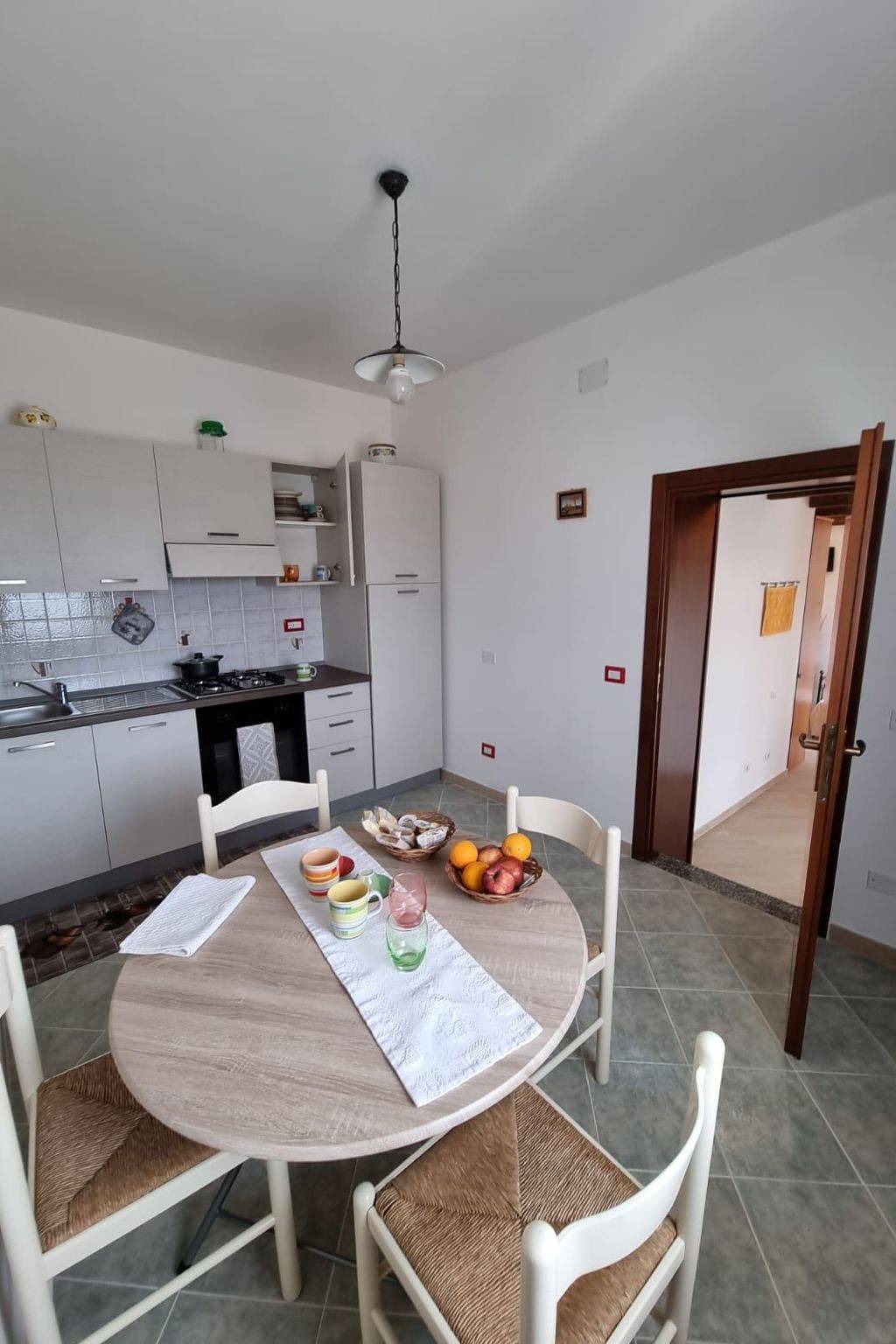 Apartamento entero, Encantador apartamento con piscina y cerca de la playa de Li Nibarraggi in Sassari, Nurra
