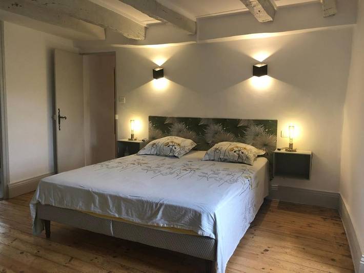 Gîte pour 3 personnes, avec vue et jardin à Bétaille